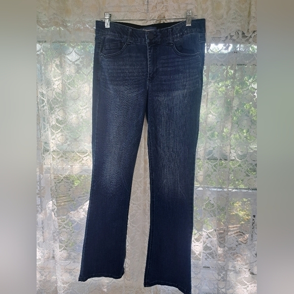 Democracy Denim - DEMOCRACY Blue Denim "Ab"solution® Itty Bitty Bootcut Jeans Size 10 Strech Flare